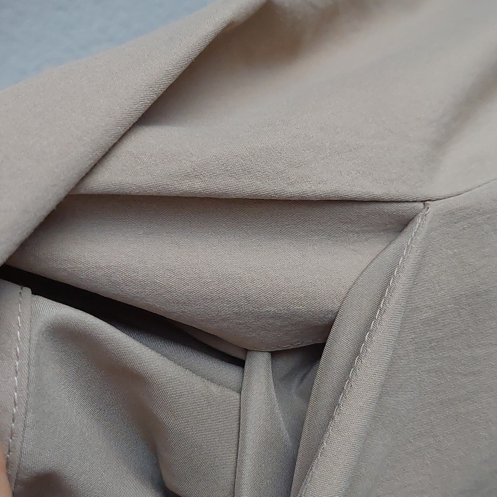 H&M trench coat - Picture 9 of 14